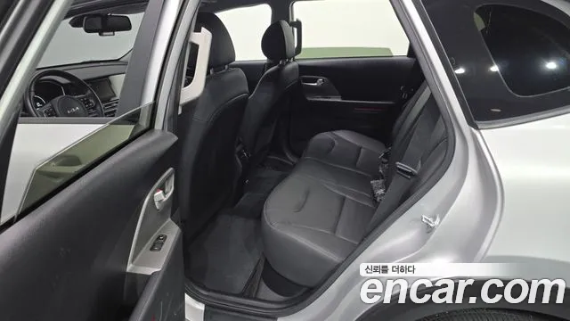 Kia Niro Niro Plus Air — Фото автомобиля 12