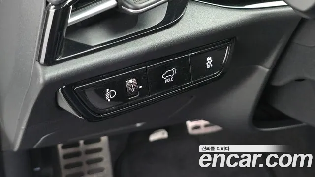 Kia Niro — Фото автомобиля 29