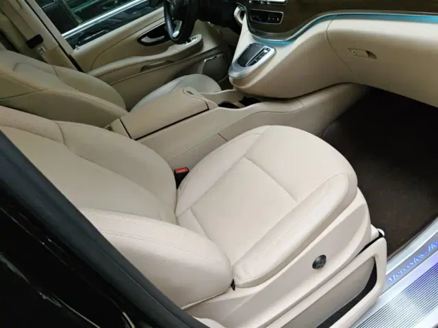 Mercedes-Benz V-Class — Фото автомобиля 19