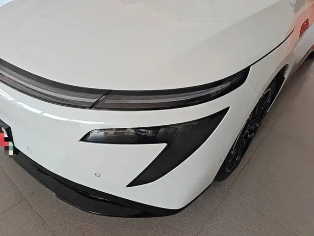 Nissan N7 — Фото автомобиля 23