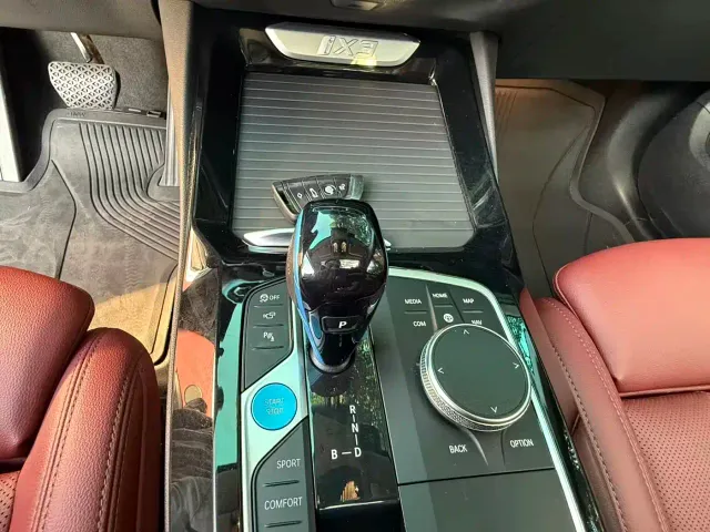 BMW iX3 — Фото автомобиля 14