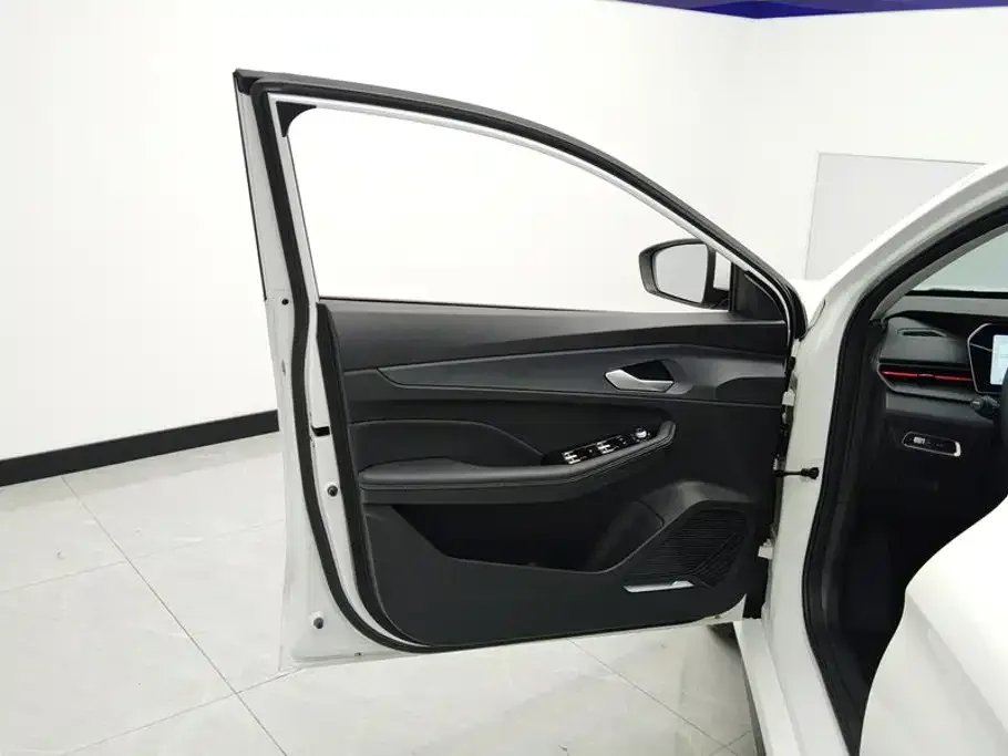 Geely Binrui 2024 Binrui COOL 1.5T DCT Soaring Dragon Edition — Фото автомобиля 7