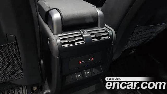 Land Rover Defender L663 — Фото автомобиля 18