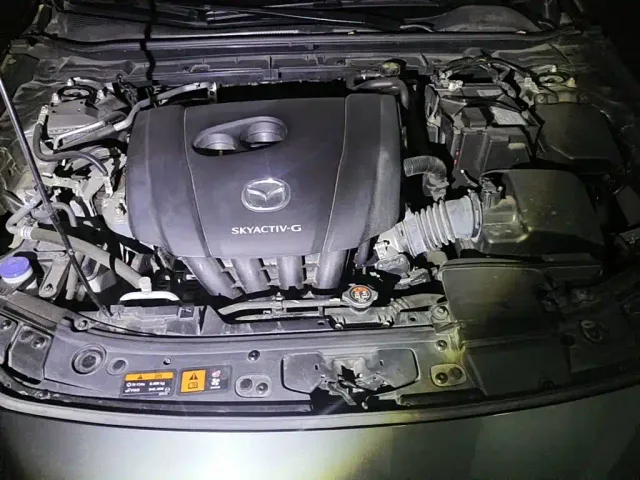 Mazda Axela — Фото автомобиля 3