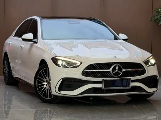 Mercedes-Benz C-Class — Фото автомобиля 3
