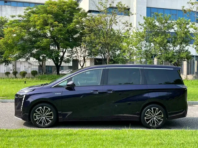 GAC Trumpchi E8 — Фото автомобиля 4