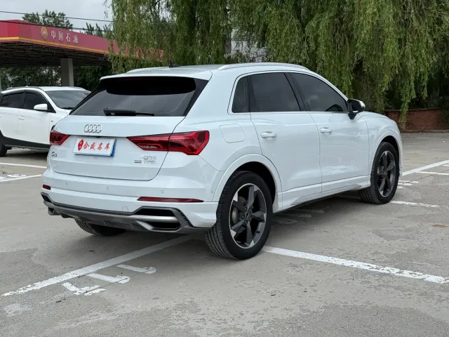 Audi Q3 — Фото автомобиля 5