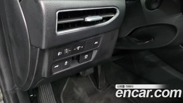 Hyundai Sonata Sonata (DN8) 2.0 LPG(Для проката) — Фото автомобиля 27