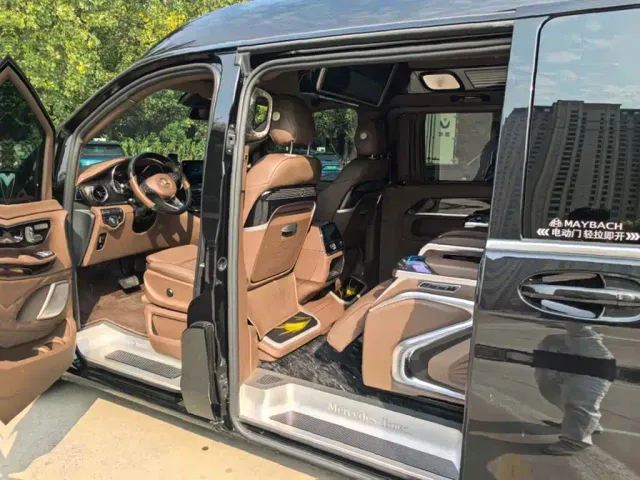 Mercedes-Benz Mercedes-Benz V-Class 2022 V 260 L Long Wheelbase Luxury Edition — Фото автомобиля 12