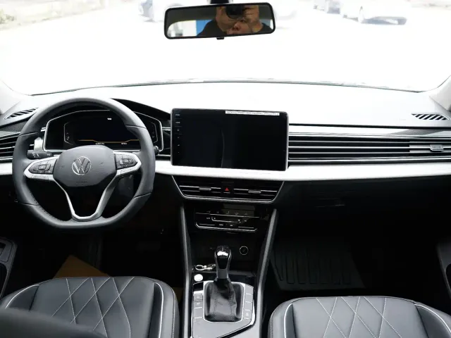 Volkswagen Tiguan L — Фото автомобиля 17
