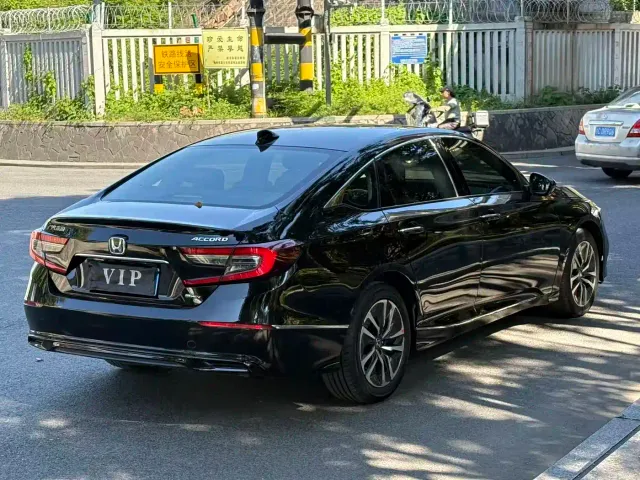 Honda Accord — Фото автомобиля 7