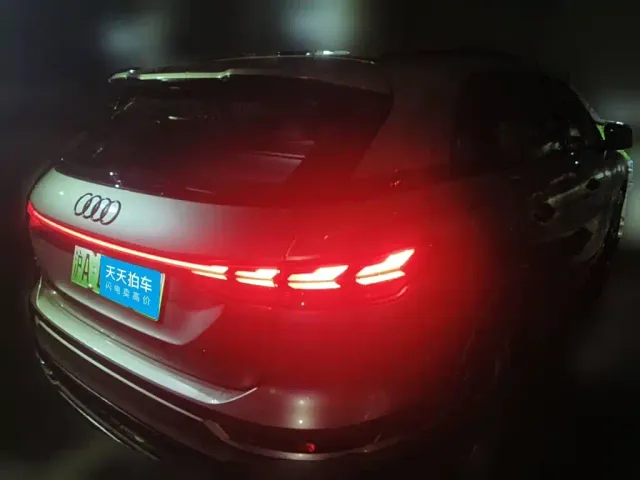 Audi Q5 e-tron — Фото автомобиля 2