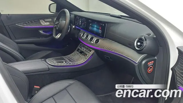Mercedes-Benz E-Class — Фото автомобиля 5