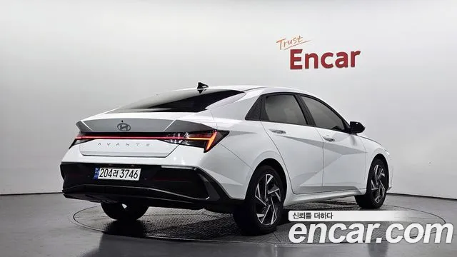 Hyundai Avante CN7 — Фото автомобиля 2