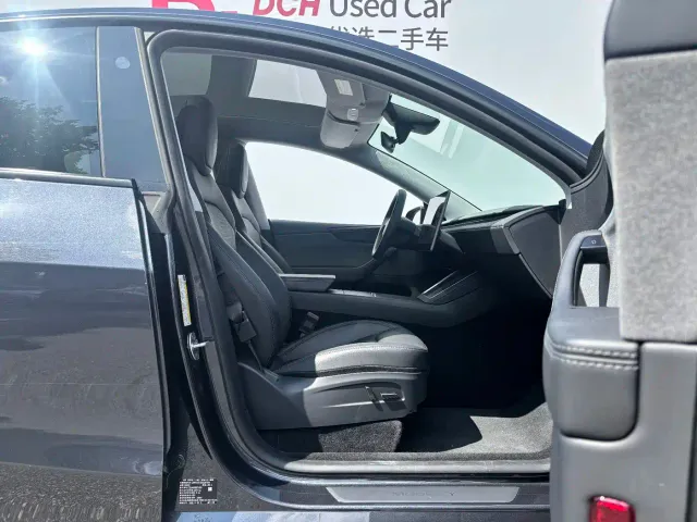 Tesla Model Y — Фото автомобиля 10