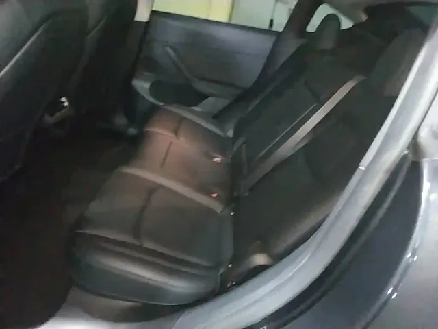 Tesla Model Y — Фото автомобиля 16