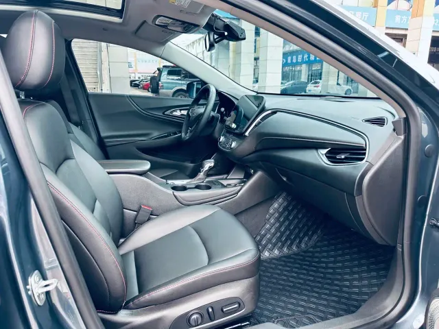 Chevrolet Malibu XL — Фото автомобиля 4
