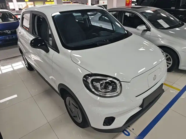 Leapmotor T03 — Фото автомобиля 3