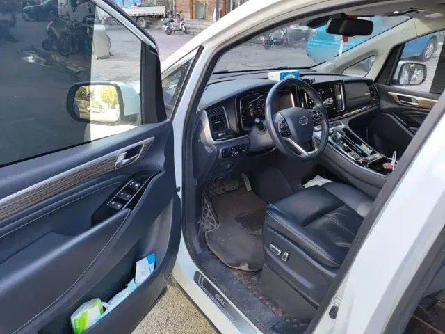 GAC Trumpchi M8 — Фото автомобиля 12