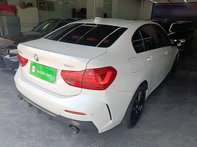 BMW 1 Series — Фото автомобиля 6