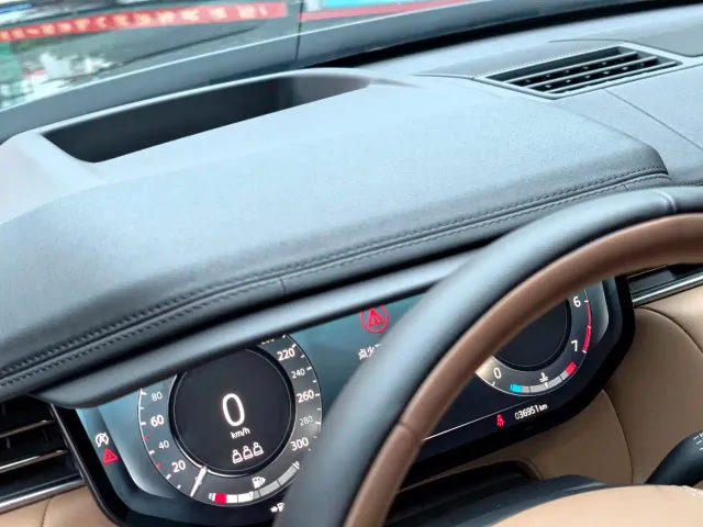 Land Rover Range Rover Sport — Фото автомобиля 6