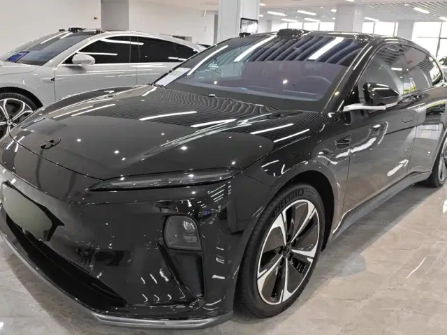 Фотография автомобиля — Nio ET5 Touring