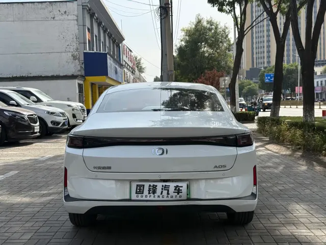 Changan Qiyuan A05 — Фото автомобиля 5