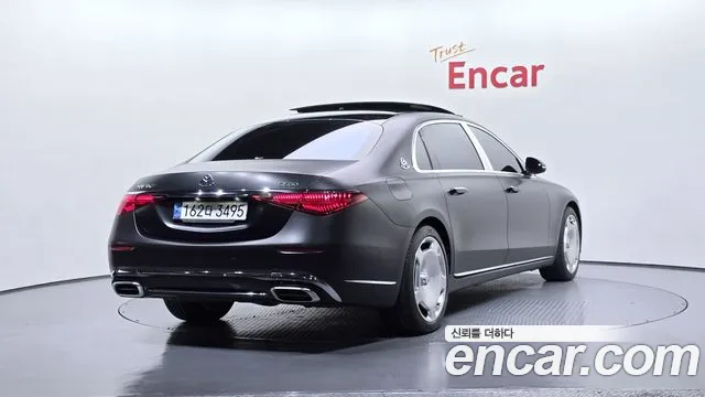 Mercedes-Benz S-Class — Фото автомобиля 2