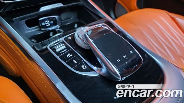 Mercedes-Benz G-Class — Фото автомобиля 25