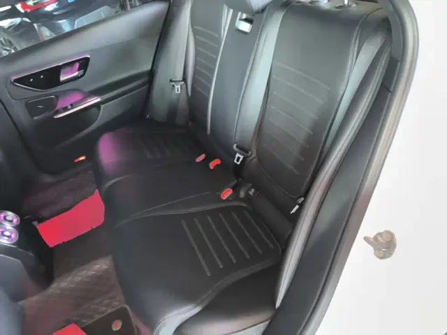 Mercedes-Benz C-Class — Фото автомобиля 16