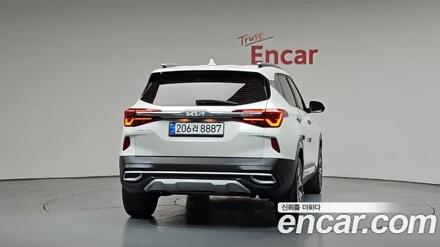 Kia Seltos — Фото автомобиля 3
