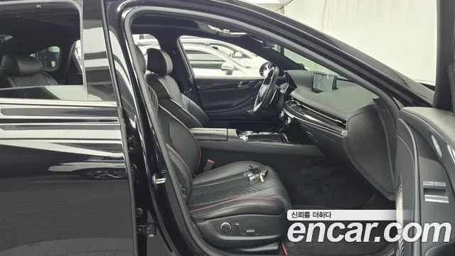 Genesis G80 Бензин 3.5 турбо AWD — Фото автомобиля 11