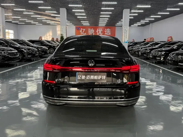Volkswagen Passat — Фото автомобиля 8