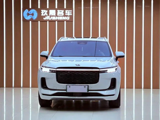 Li Auto ONE — Фото автомобиля 2