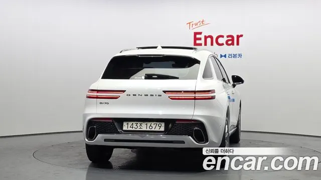 Genesis GV70 2.5T Бензин 2WD — Фото автомобиля 4