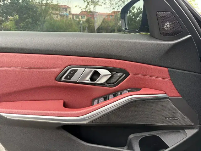 BMW 3 Series — Фото автомобиля 11
