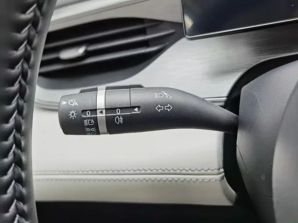BYD Hai Bao 05 DM-i 2025 DM-i Smart Drive Edition 55KM Luxury — Фото автомобиля 21