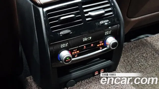 BMW 5 Series G30 — Фото автомобиля 30