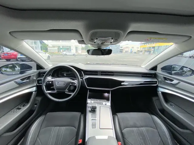 Audi A7L — Фото автомобиля 9