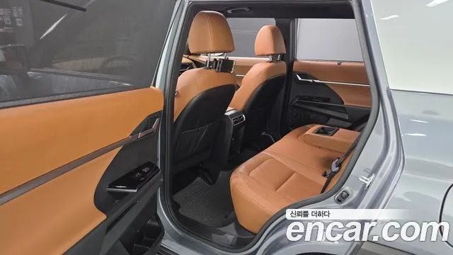 KGM Torres — Фото автомобиля 11