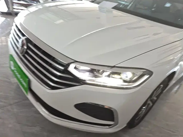 Volkswagen Lavida — Фото автомобиля 23