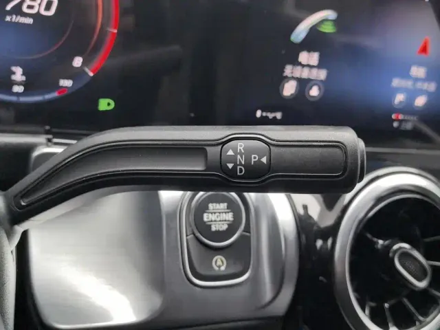 Mercedes-Benz GLB-Class — Фото автомобиля 13