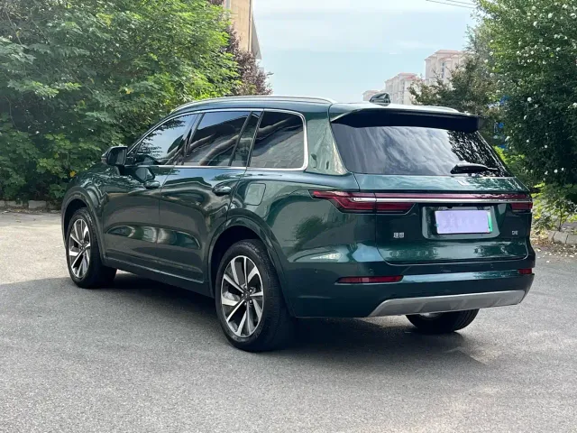 Li Auto ONE — Фото автомобиля 4