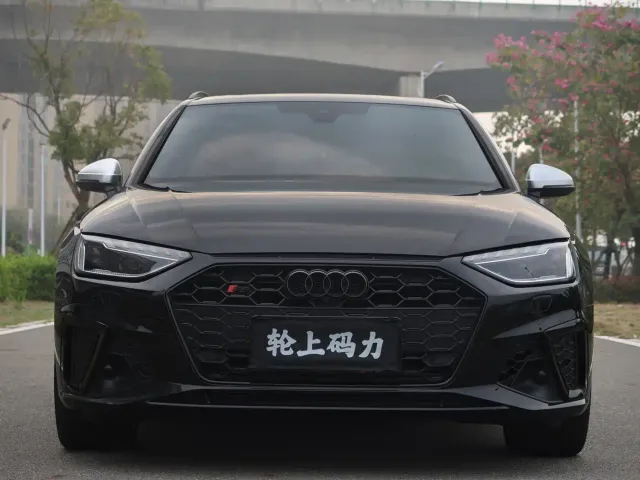 Audi S4 — Фото автомобиля 2