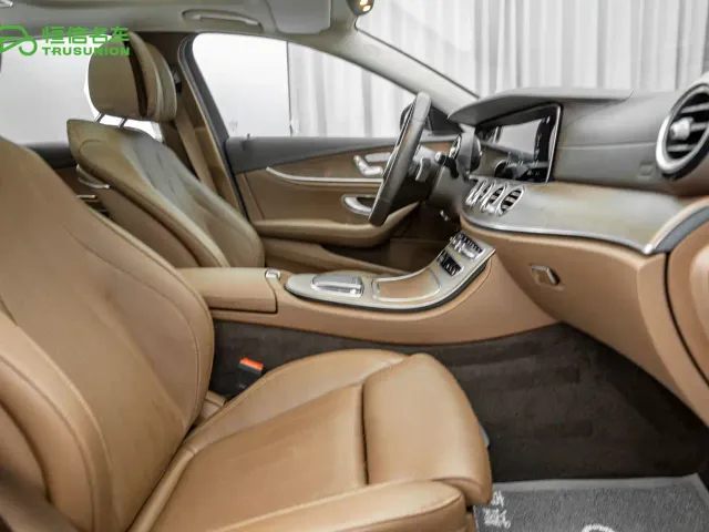 Mercedes-Benz E-Class — Фото автомобиля 15