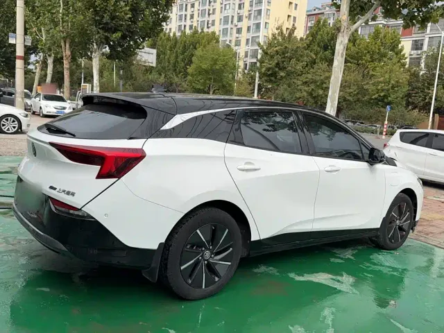 Buick Velite 6 — Фото автомобиля 9