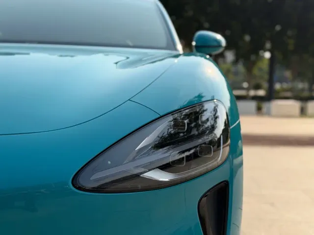 Xiaomi SU7 — Фото автомобиля 10