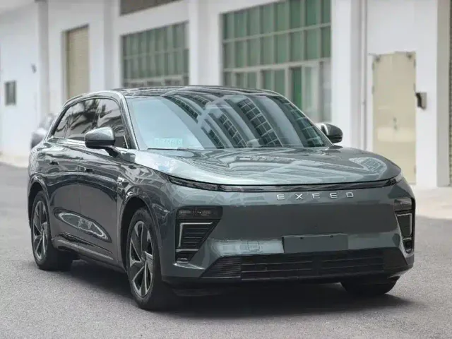 Luxeed R7 — Фото автомобиля 3