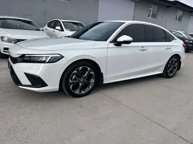 Honda Civic — Фото автомобиля 3