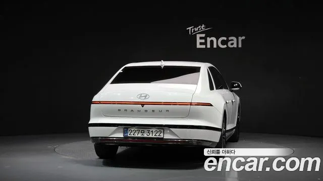 Hyundai Grandeur — Фото автомобиля 4